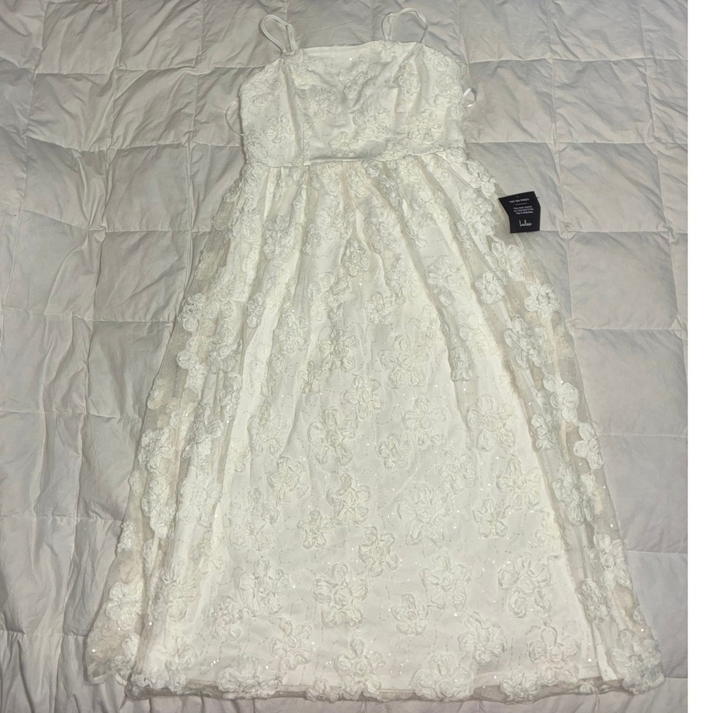 Lulus White Floral 3D Applique Sequin Midi Dress Square Neck Bridal Size L NWT